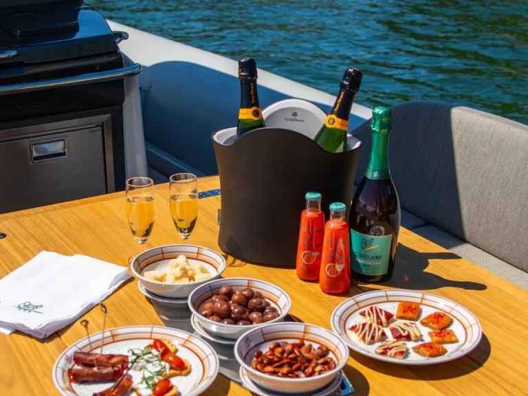 Alquiler de Lancha, con o sin patrón Sacs Phuket (City)