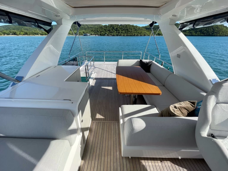 Yate de lujo para alquilar Phuket (City) al mejor precio