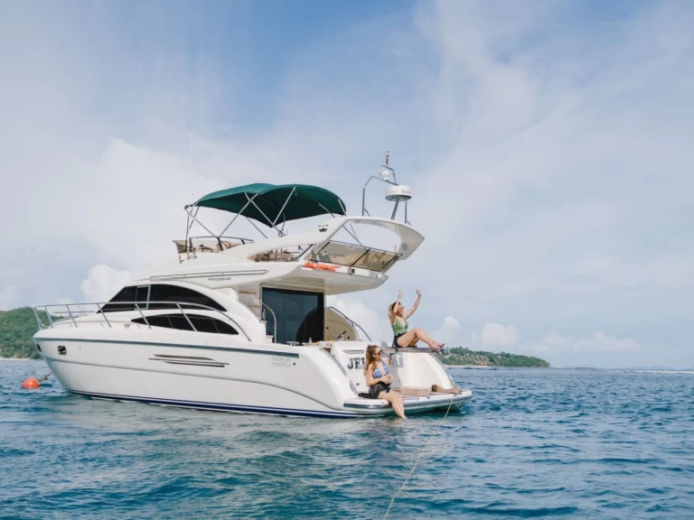 Alquiler Lancha Princess con o sin  título de navegación