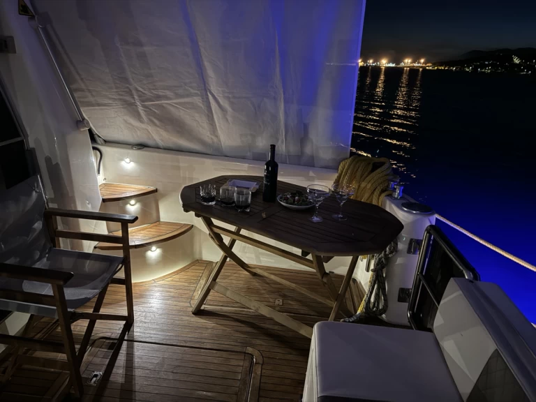 Lancha para alquilar Álimos al mejor precio