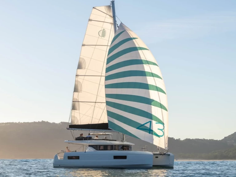 Lagoon Lagoon 43 de alquiler a Benítses