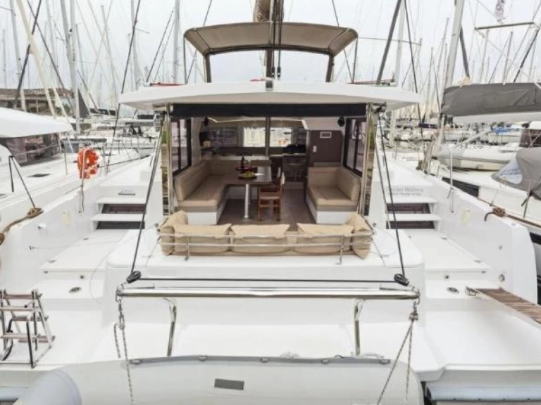 Alquiler de Catamarán, con o sin patrón Bali Álimos