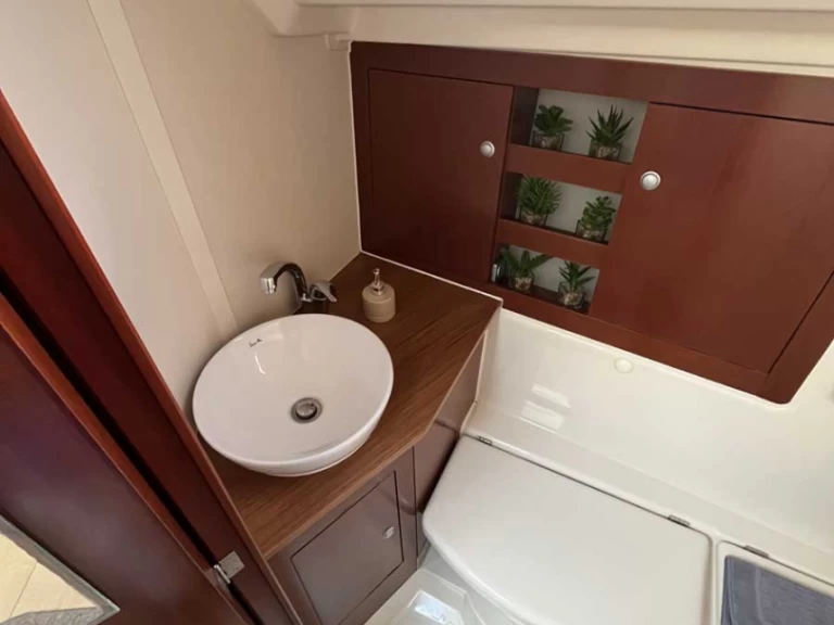 Alquiler de embarcaciones Hanse Hanse 385 enSalónica (Ciudad) en Samboat