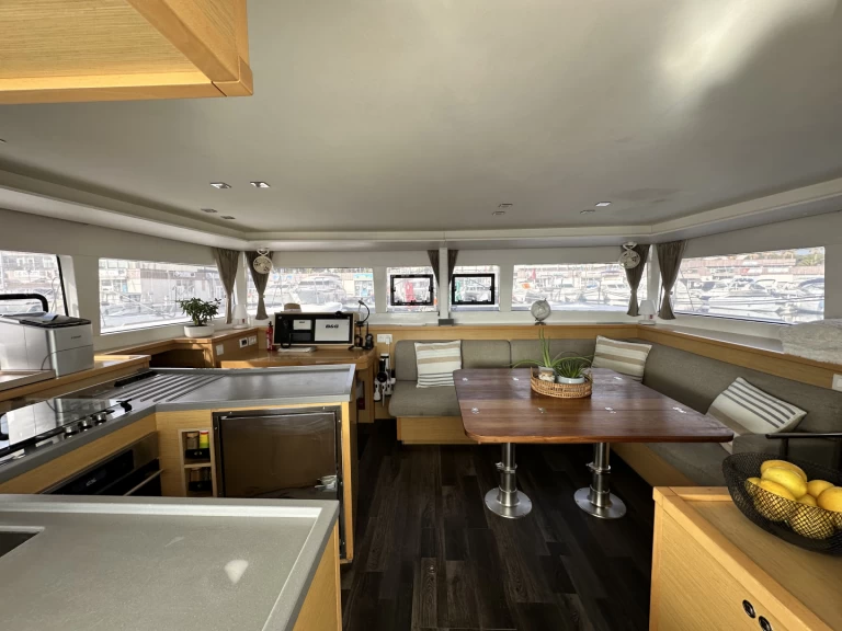 Catamarán para alquilar Hyères al mejor precio