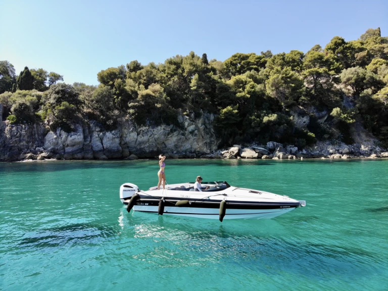Alquiler de barcos Menton barato de Mito 23