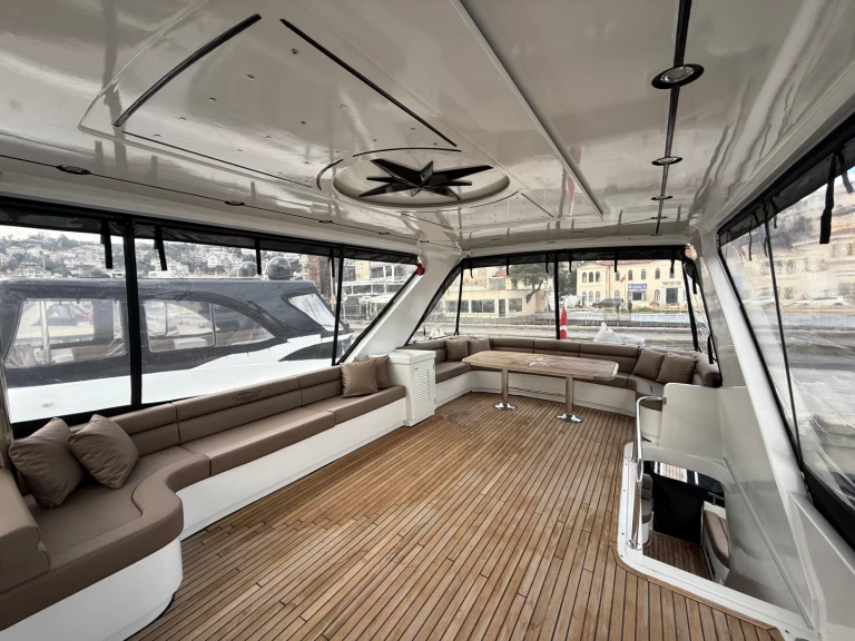 Alquiler de Yate de lujo, con o sin patrón Custom Beşiktaş