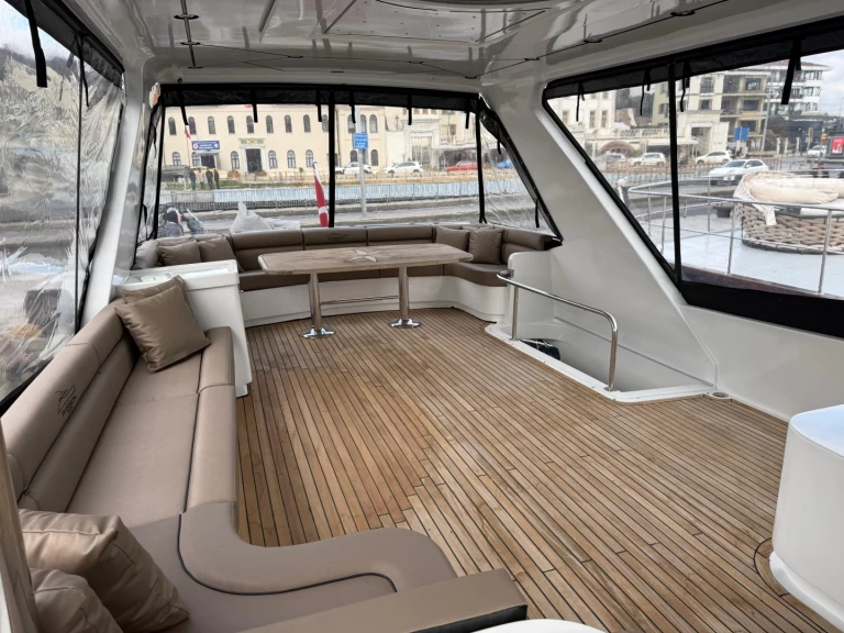 Custom Custom de alquiler a Beşiktaş