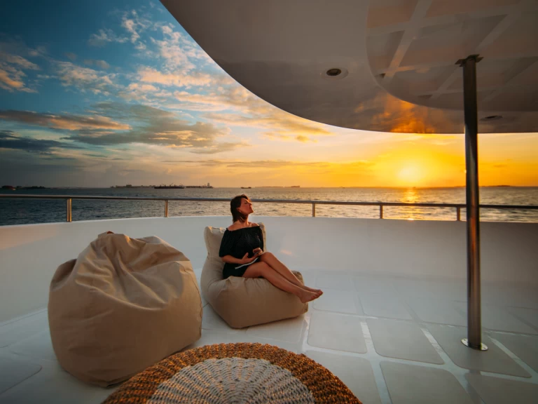 Alquiler Yate de lujo  con o sin  título de navegación