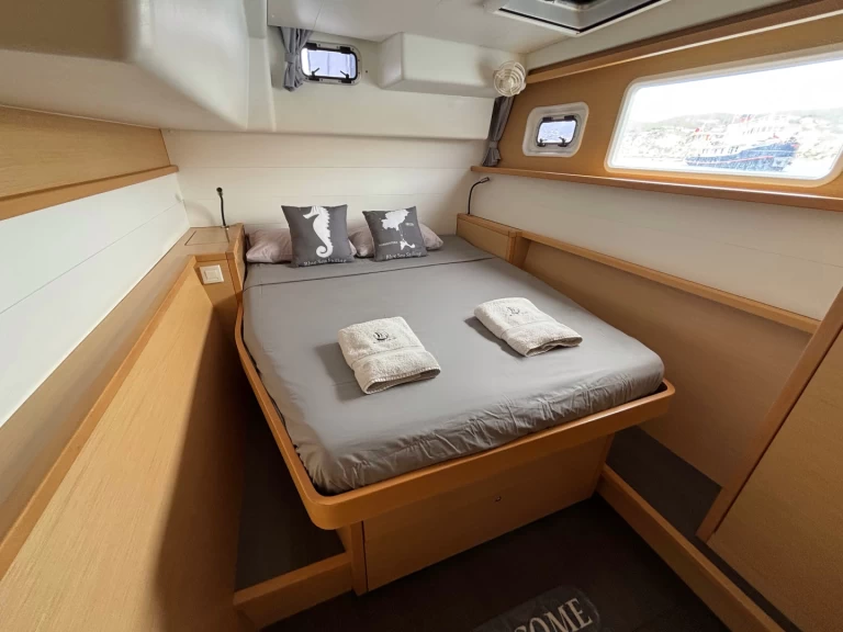 Alquiler de embarcaciones Lagoon Lagoon 450 enSanta Eulària des Riu en Samboat