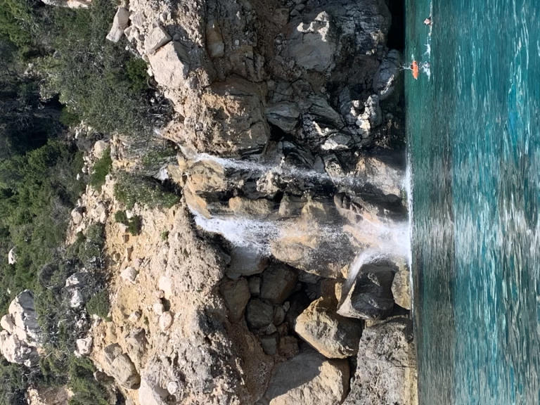 Alquiler de Neumática, con o sin patrón AT Marine Arbatax