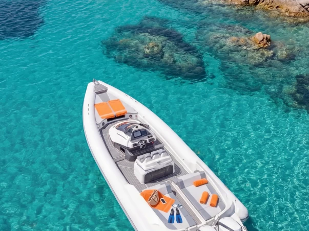 Lancha para alquilar Marina di Portisco al mejor precio