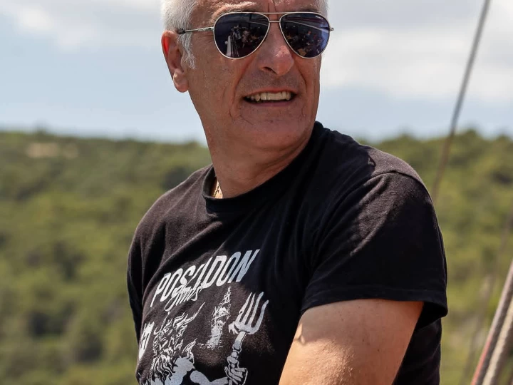 Alquiler Lancha Wooden boat con o sin  título de navegación