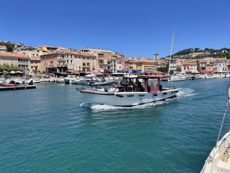 Alquiler de Pantasso Bateau en bois  en Cassis