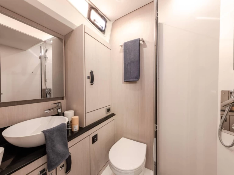 Alquiler de barcos Brindisi barato de Jeanneau 60