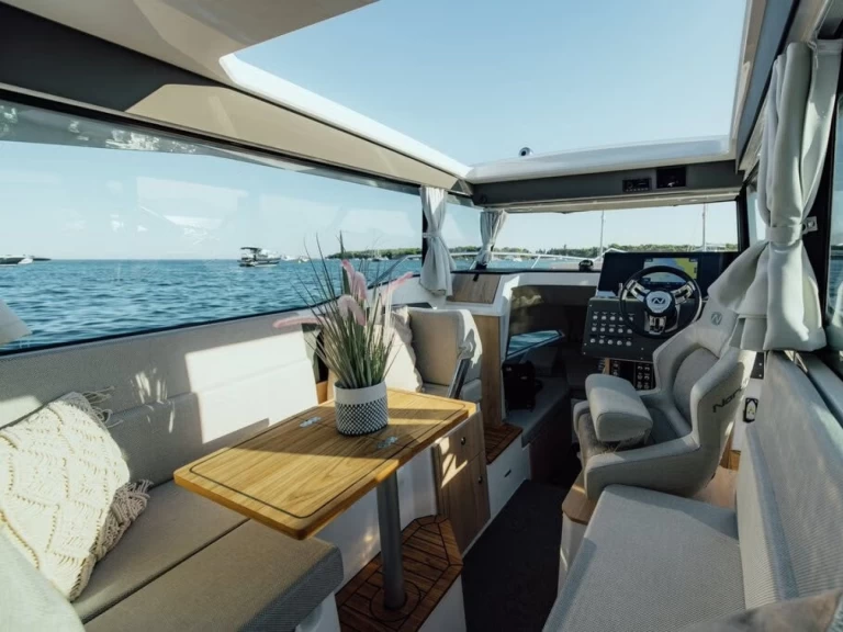 Alquiler de barcos Eleusis barato de Nordkapp Coupe 905