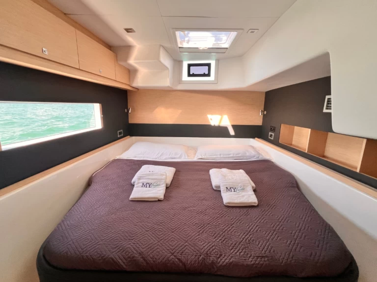 Dufour Dufour Catamarans 48 Sail de alquiler a Cecina