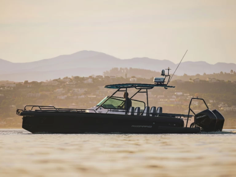 Alquiler de embarcaciones Axopar 28 T-Top enMarina de Lagos en Samboat