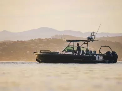 Alquiler Lancha en Marina de Lagos - Axopar 28 T-Top