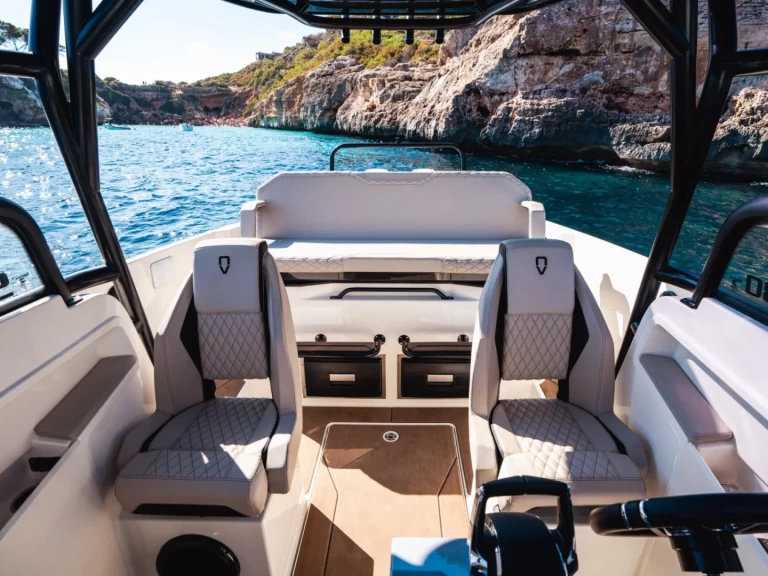 Alquiler de Navan S30 en Roses