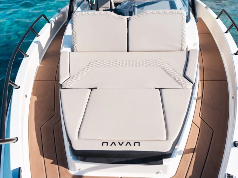 Alquiler de embarcaciones Navan S30 enRoses en Samboat