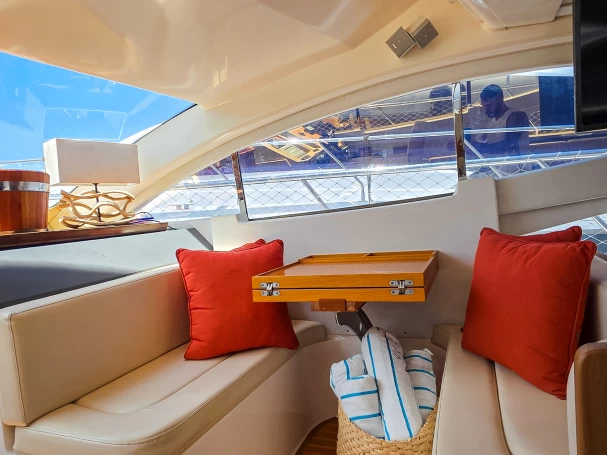 Alquiler Lancha PHANTOM con o sin  título de navegación