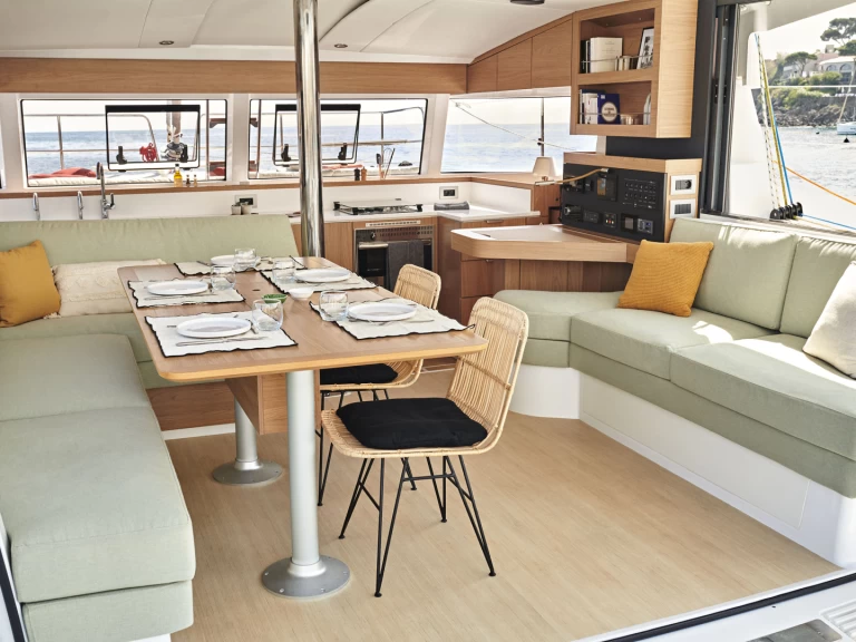 Alquiler Catamarán Bali con o sin  título de navegación