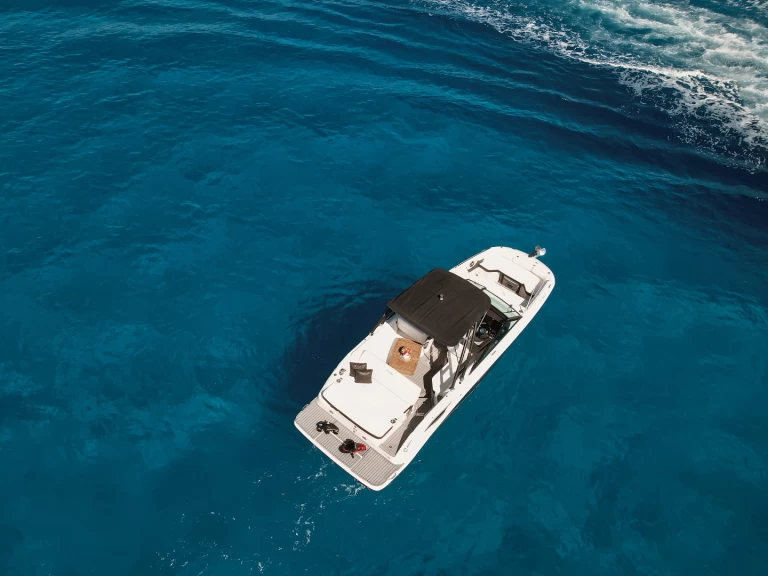 Sea Ray  250 sdx de alquiler a Ayia Napa