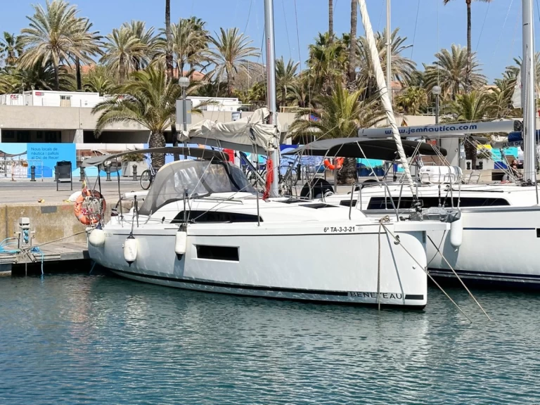 Alquiler de embarcaciones Bénéteau Oceanis 30.1 enBarcelona en Samboat