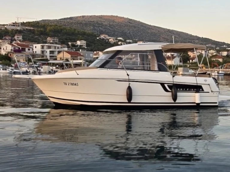 Alquiler Lancha Jeanneau con o sin  título de navegación