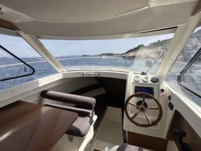 Jeanneau Merry Fisher 645 de alquiler a Seget Vranjica