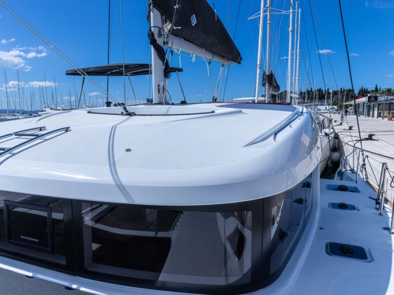 Alquiler de barcos Komolac barato de Lagoon 40