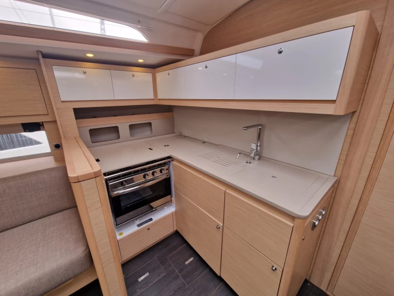 Alquiler de Dufour Dufour 470 en Port-Camargue