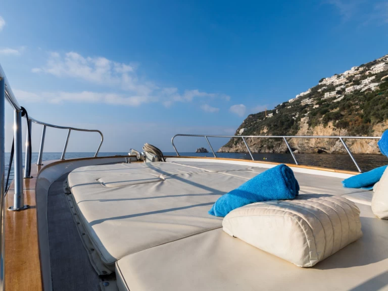 Alquiler de Gozzo 34 FT en Positano