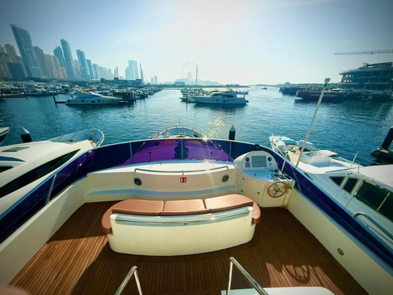 Alquiler de Yate de lujo, con o sin patrón Benetti Dubai Marina