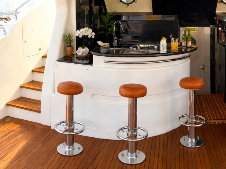 Alquiler Yate de lujo Benetti con o sin  título de navegación