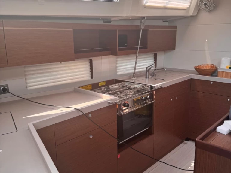 Alquiler de embarcaciones Bénéteau Oceanis 46.1 enSplit en Samboat