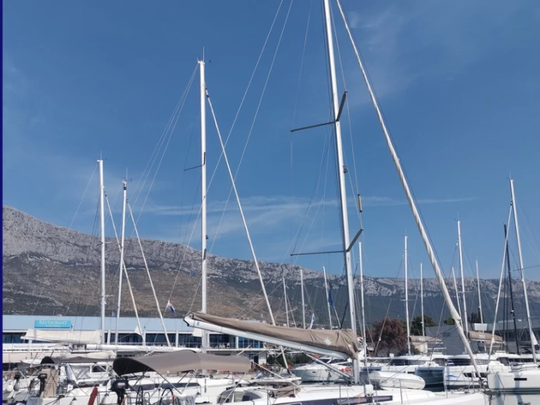 Velero para alquilar Split al mejor precio
