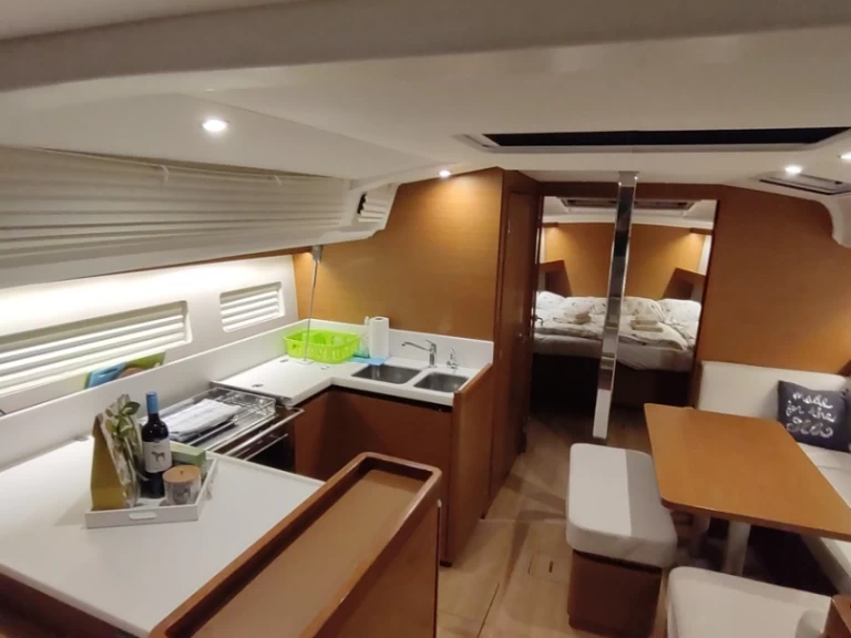 Alquiler de barcos Split barato de Sun Odyssey 440