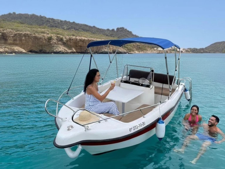 Mareti 45O open de alquiler a Roda de Barà