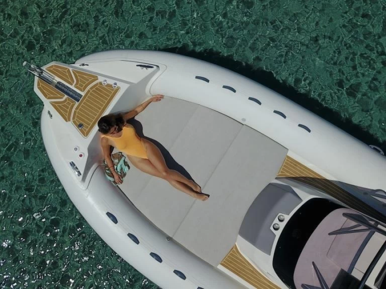 Neumática para alquilar Marine de Sant'Ambrogio al mejor precio