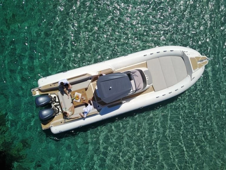 Alquiler Marine de Sant'Ambrogio - Capelli CAPELLI 1000 TEMPEST CC en SamBoat