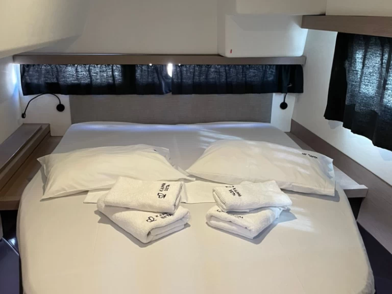 Alquiler Catamarán Fountaine Pajot con o sin  título de navegación