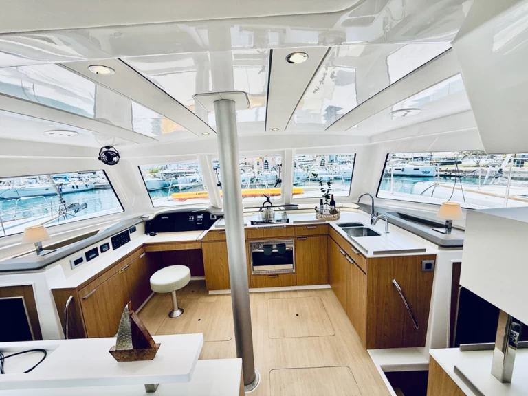 Alquiler Catamarán Bali con o sin  título de navegación