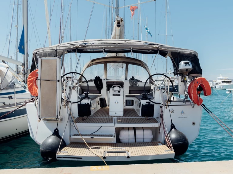 Alquiler de Jeanneau Sun Odyssey 440 en Cos