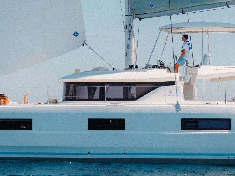 Alquiler de Catamarán, con o sin patrón Lagoon Nisida