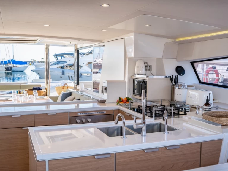 Alquiler de Catamarán, con o sin patrón Bali Antibes