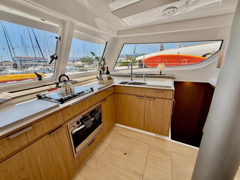 Alquiler Catamarán en Nidrí - Bali Bali Catspace Voile