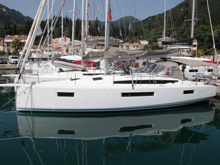 Alquiler de barcos Benítses barato de Sun Odyssey 410