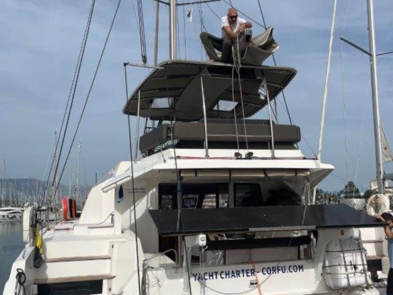 Alquiler de Catamarán, con o sin patrón Nautitech Gouviá