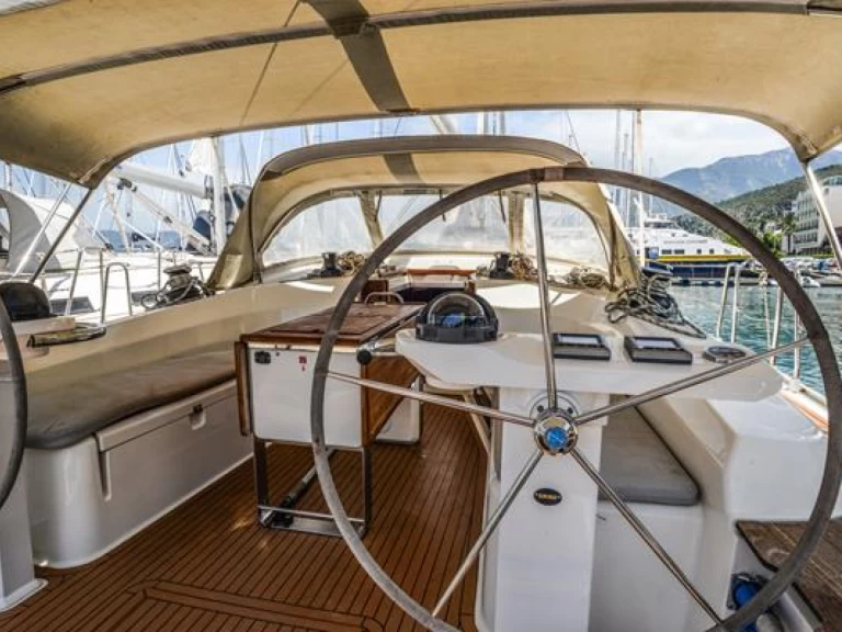 Bavaria Cruiser 45 de alquiler a Fethiye